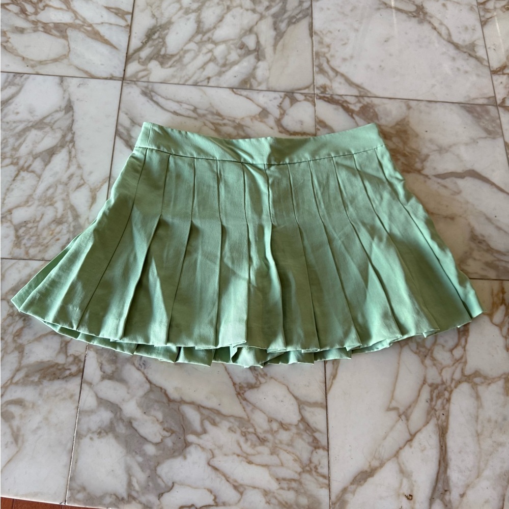 Green Pleated Women's Skirt